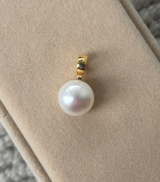 GOLD Cabochon Freshwater Pearl Pendant Necklace