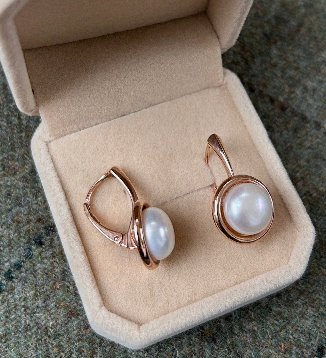 Rose Gold Pearl Drop Cabochon Earrings