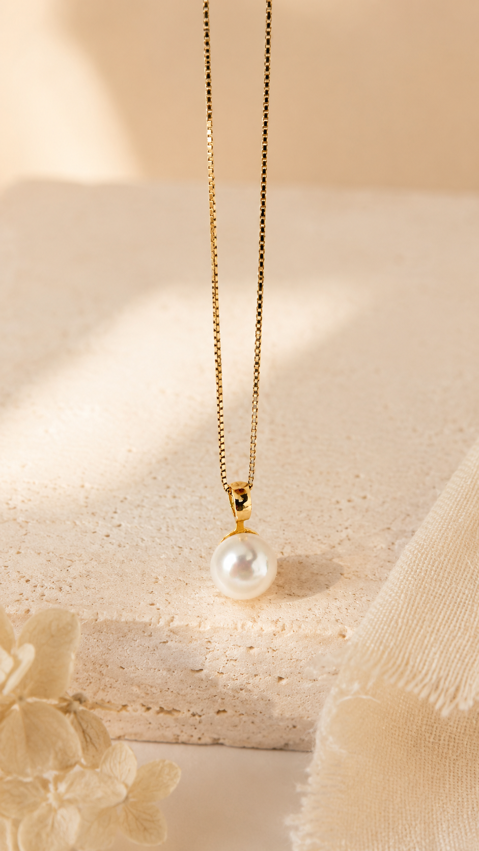 GOLD Cabochon Freshwater Pearl Pendant Necklace