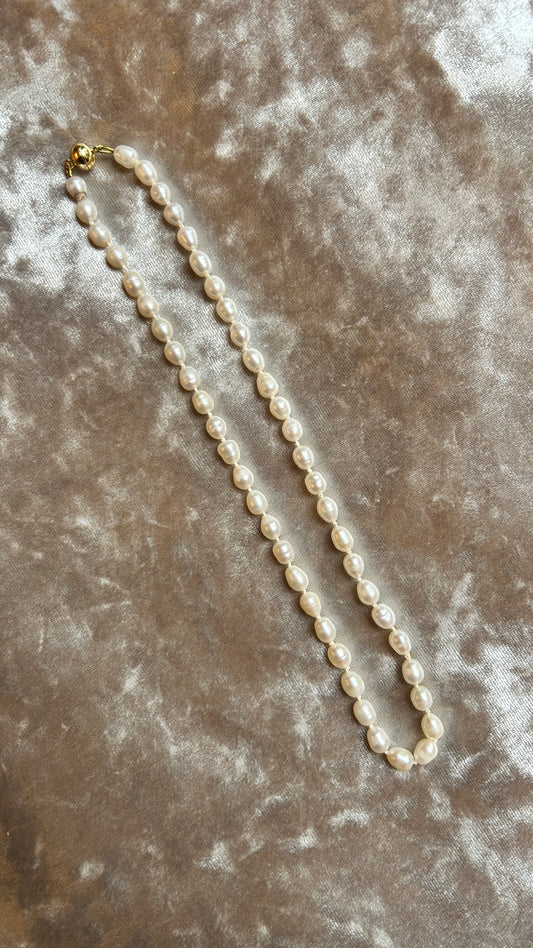 Bouton Pearl Necklace