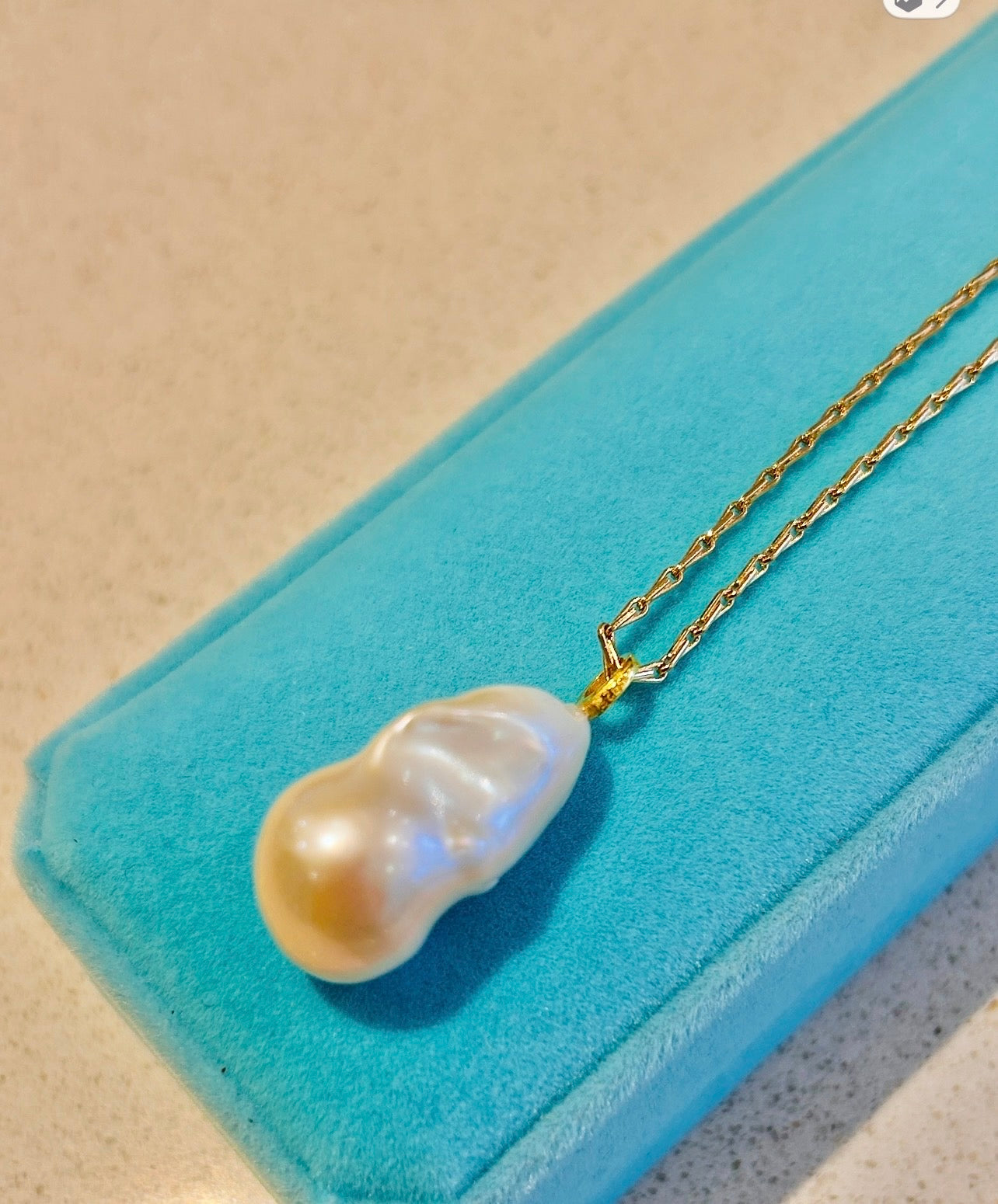 Keshi Pearl Pendant Necklace – 9ct Gold Plated Barleycorn Chain