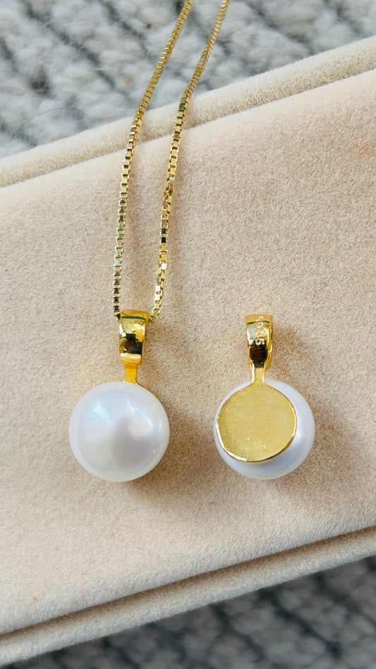 GOLD Cabochon Freshwater Pearl Pendant Necklace